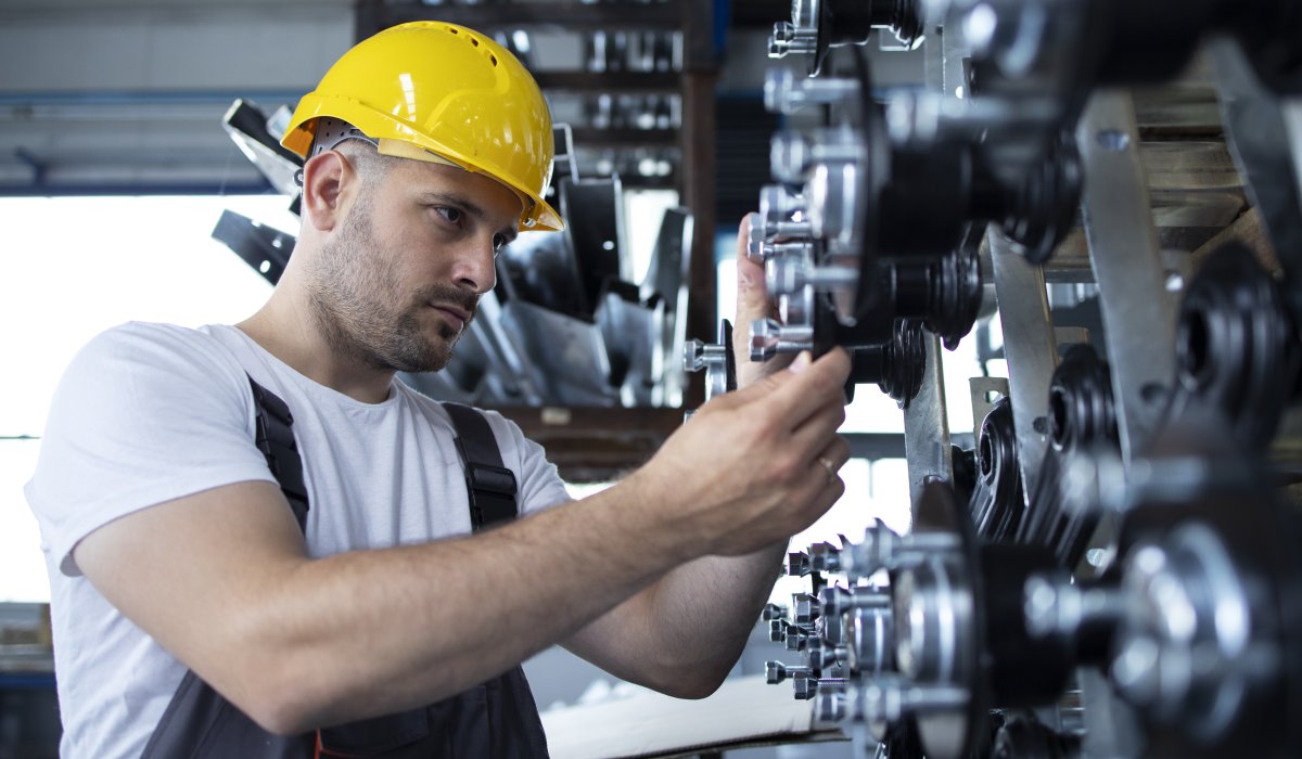 Naprawa i Regeneracja Mechaniki Maszyn – Przywracamy Geometrię i Precyzję